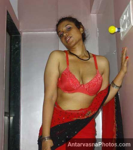 Aunty Ne Saree And Bra Khol Ke Boobs Dikhaye Hd Indian Sex