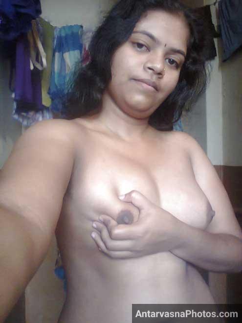 Indian Chut Me Ungli Dali Webcam Par Hot Sex Pics