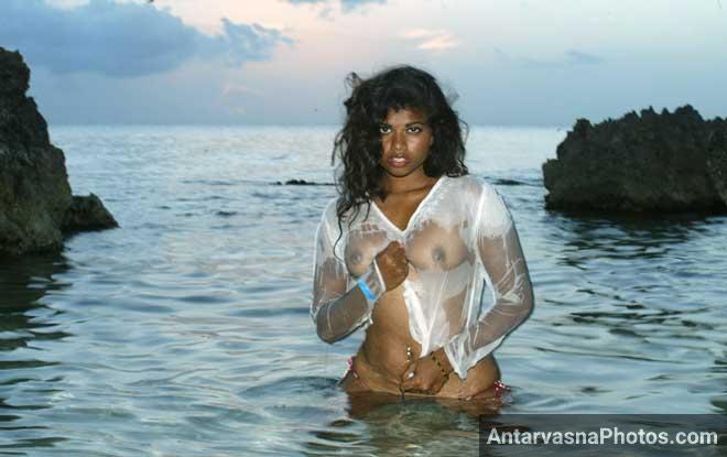 Indian Model Goa Ke Beach Par Nude Hui Indian Sex Pics
