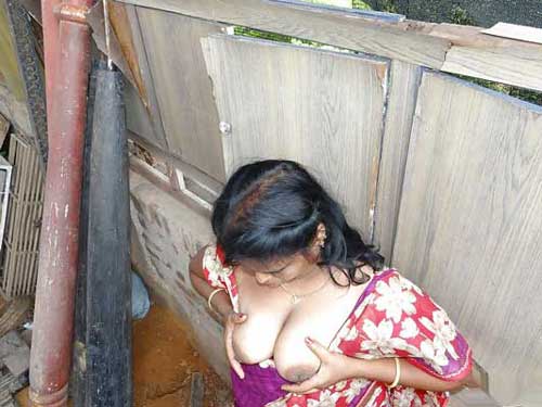 Nude Dance Kiya Horny Kamwali Aunty Ne Desi Sex Pics