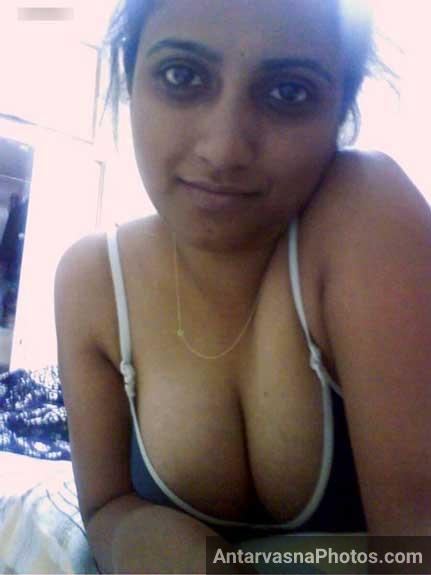 Sexy Padosan Ne Apne Big Indian Boobs Dikhaye Indian Sex Pics
