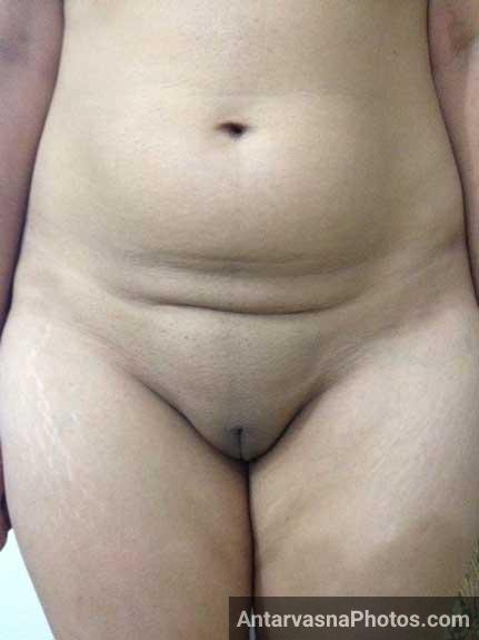 Chut Ke Baal Saaf Kiye Nude Indian Bhabhi Porn Photos