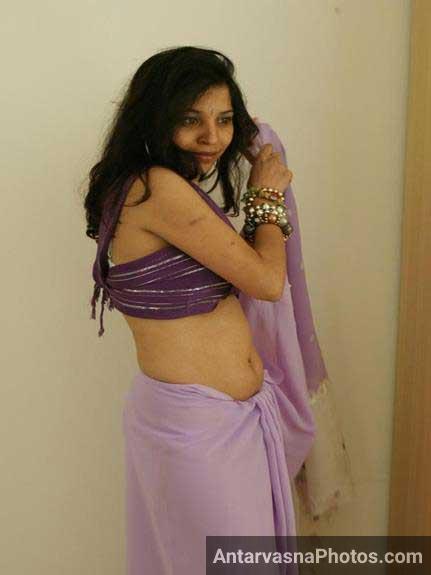 Indian Saree Me Desi Aunty Ki Pics Ne Bahut Hot Kiya He