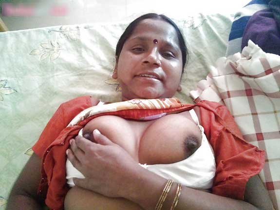 Bihari Kamwali Ke Sexy Pics Saree Khol Ke Chuchiya Aur Chut Dikhai