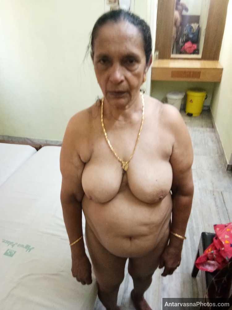 Budhi dadi ke chut aur boobs ke photos ki Indian porn gallery